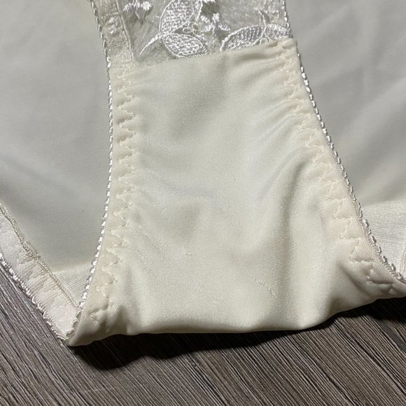 NWT Sexy Lacy Ivory Panties Large Size | Made in Belgium - Picture 7 of 8